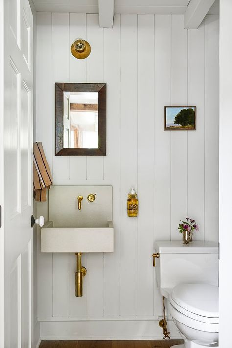 Eclectic Coastal, White Bathroom Ideas, Timber Frame House, Family Room Colors, Built In Bunks, Outdoor Bathroom, Downstairs Toilet, Bathing Beauty, Cottage Bathroom