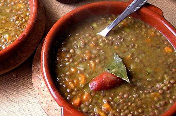 Potaje De Lentejas (Cuban Lentil Soup) - BigOven 169443 Spanish Lentil Soup Recipe, Traditional Spanish Dishes, Cuban Dishes, Chilean Recipes, Cuban Cuisine, Spain Food, Winter Dishes, Lentil Soup Recipes, Spanish Dishes