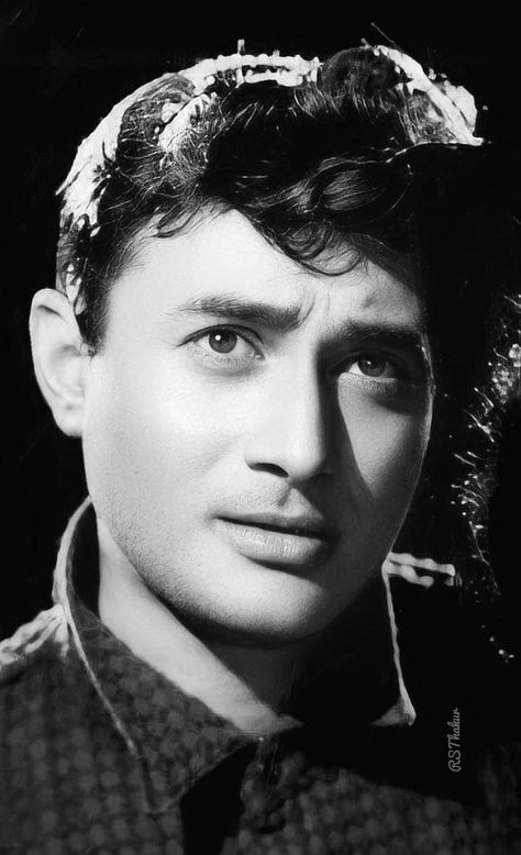 Dev Anand Aesthetic, Sketches Reference, Beautiful Landscape Pictures, Dev Anand, Bollywood Aesthetic, 90s Bollywood Aesthetic, Portrait Reference, Indian Movie, Retro Bollywood