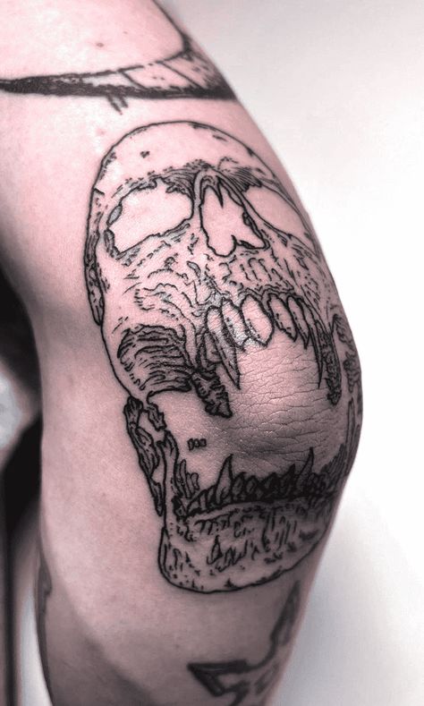 Unique Knee Tattoo Ideas, Best Elbow Tattoos, Skeleton Elbow Tattoo, Skull Tattoo On Elbow, Skull Around Knee Tattoo, Elbow Hinge Tattoo, Knee Skeleton Tattoo, Mens Horror Tattoos, Skull On Elbow Tattoo