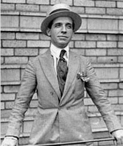 Charles ponzi Business Mistakes, Ponzi Scheme, طابع بريدي, Get Rich Quick, Interesting Conversation, Millions Of Dollars, Big Business, Infamous, How To Get Rich