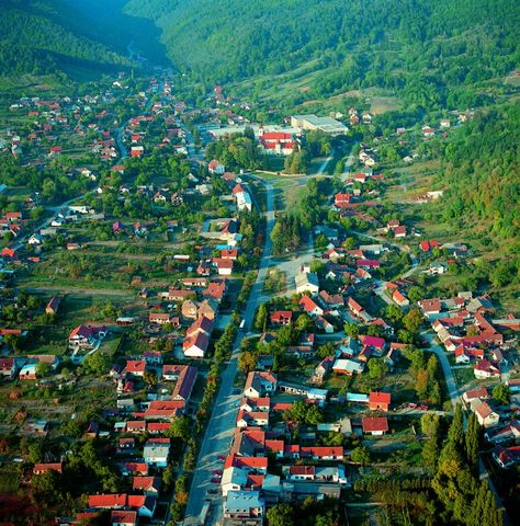 The city is located in central Slavonia, about 20 kilometers east of the county center of Požega. It is located at the foot of Mount Krndi. Southern Europe, Croatia, City Photo, Times Square, The City, Photography, Travel