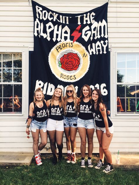 Rock And Roll Bid Day, Lsu Sorority, Bid Day Themes Sorority, Sorority Recruitment Themes, Sorority Themes, Sorority Banner, Recruitment Themes, Sorority Sugar, Bid Day Shirts