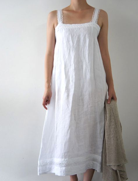 . Free Nightgown Patterns For Women Cotton, Nighties For Women, Linen Nightgown, Nightgown Pattern, Instagram Videos, Vintage Nightgown, Nightgowns, Women's Swimwear, Linen Dresses