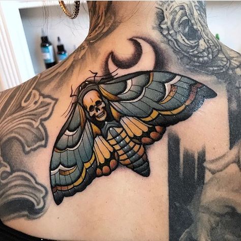 Moth Tattoos, Moth Tattoo Design, Neotraditional Tattoo, Insect Tattoo, Moth Tattoo, Traditional Tattoo Art, Tattoo Styles, Unique Tattoos, Beautiful Tattoos