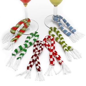 Scarf Wine Charms...cute Christmas gift idea! Of course I'll have to try to crochet them. Make Your Own Wine, Wine Glass Markers, Wine Tasting Party, Wine Parties, Cute Christmas Gifts, Wine Glass Charms, Diy Wine, Wine Bottle Crafts, Wine Bag