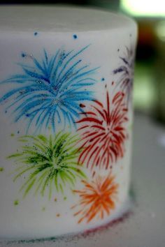 Firework / Bonfire Night Cake Idea - For all your cake decorating supplies, please visit craftcompany.co.uk Craft Fireworks, Bonfire Night Cake, Nails Fireworks, Painted Fireworks, New Year Cake Designs, Patriotic Cakes, Bonfire Cake, Firework Nail Art, Fireworks Cake