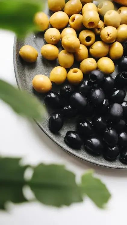 5 Health Benefits of Olives Health Benefits Of Olives, Benefits Of Olives, Black Olives, Food Recepie, Black Olive, Health Benefits, Benefits, Health