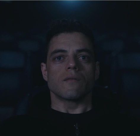 Eliot Alderson, Elliot Alderson, Rami Malek, Mr Robot, Night At The Museum, Demon Art, French Revolution, Television Show, Art Exhibition