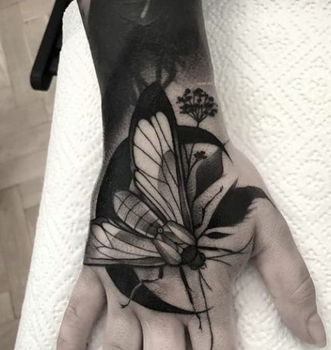 Hand Tattoo Cover Up, Moth Tattoo Design, Blackwork Designs, Dibujos Tattoo, Hand Tats, Moth Tattoo, Beautiful Tattoo, B Tattoo, Dot Work Tattoo