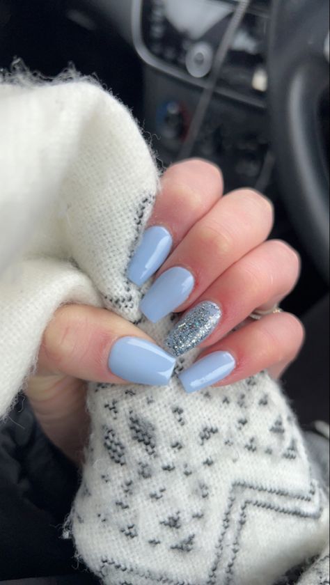 Simple Nails For January, Nail For March, Simple Blue And Silver Nails, Light Blue New Years Nails, Winter Formal Acrylic Nails, Light Blue January Nails, Light Blue Nails With Silver Glitter, Blue Sparkly Nails Almond, Blue Dress Silver Accessories