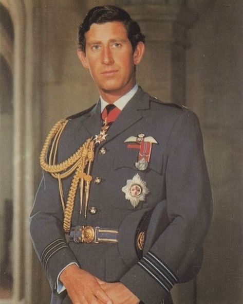 *PRINCE CHARLES Royal Air Force Uniform, Air Force Uniform, Air Force Uniforms, Queen And Prince Phillip, Rainha Elizabeth Ii, Prince Charles And Camilla, British Royal Families, Charles And Diana, Elisabeth Ii