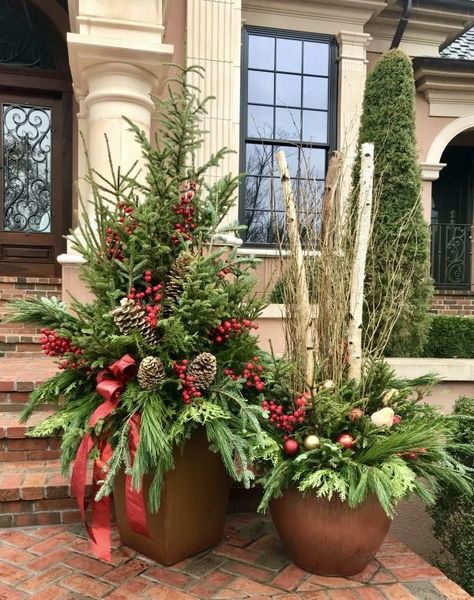 French Christmas Wreath, Christmas Container Ideas, Porch Pots, Winter Planters, Christmas Urns, Outdoor Christmas Planters, Holiday Planter, Outside Christmas Decorations, Winter Planter