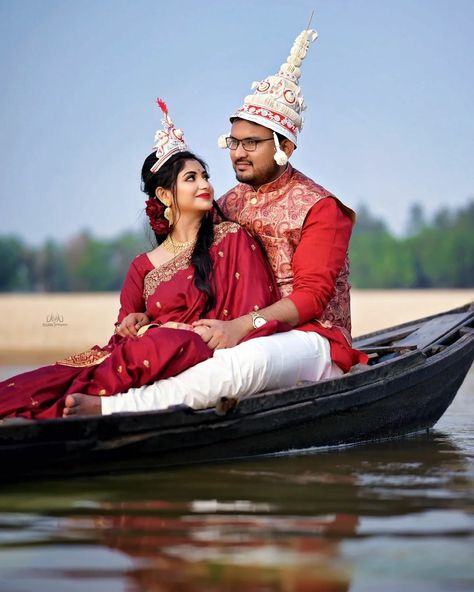 Pre Wedding Kolkata, Bengali Pre Wedding Photoshoot, Bengali Pre Wedding, Wedding Ideas Photos, Pre Wedding Ideas, Tamil Makeup, Pre Wedding Photoshoot Ideas, Kolka Design, 5 Anniversary