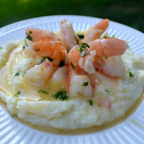 Shrimp and Mashed Potatoes What Goes With Shrimp, Shrimp And Mashed Potatoes, Ground Beef Breakfast, Cooked Shrimp Recipes, Cheese Mashed Potatoes, Shrimp Sauce, Shrimp Scampi Recipe, Steak And Shrimp, Scampi Recipe