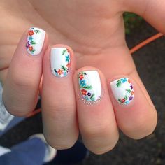 __instanails__ Floral Manicure, Mexican Nails, Spring Bright, Floral Nail Designs, Polish Ideas, Floral Nail Art, White Nail Designs, Colorful Nail Designs, Design Nail