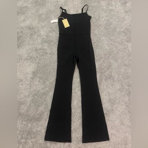 Aritzia Wilfred Black Divinity Flare Pant Romper Size Small Brand New Pant Romper, Aritzia Pants, Flare Pant, Aritzia Wilfred, Romper Pants, Flare Pants, Jumpsuit Romper, Rompers, Brand New