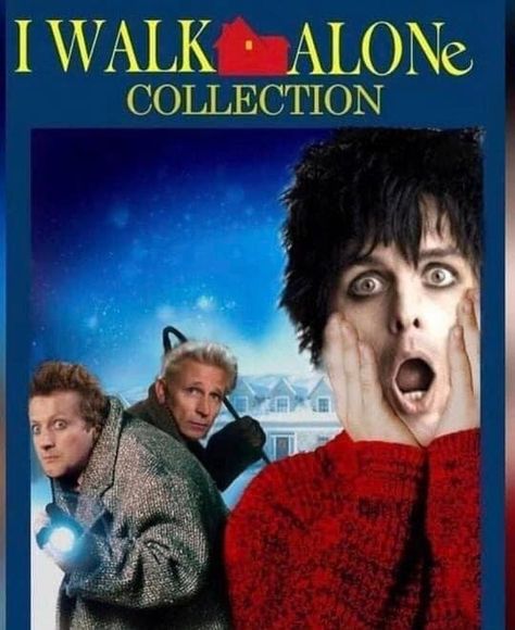 Green Day Meme, Instagram Story Christmas, Mike Dirnt, Billy Joe Armstrong, Billie Green Day, I Walk Alone, Green Day Billie Joe, Happy Christmas Eve, Tré Cool