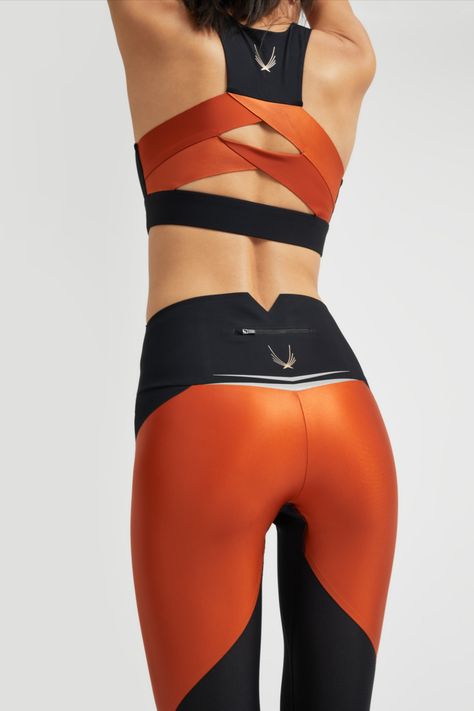 Unique Athletic Wear, Orange Sport Outfit, Orange Workout Outfit, Gym Fashion Women, Athleisure Inspiration, Best Signature, Burn Orange, Women Sporty Outfits, Sports Wear Fashion