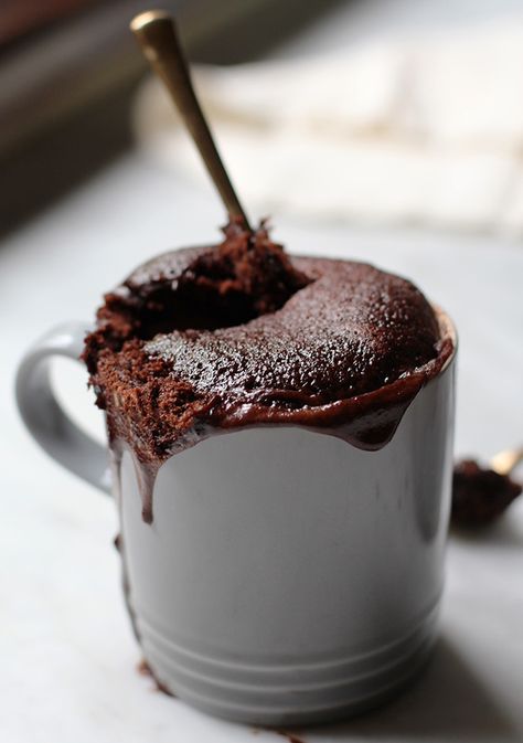 Mug Cake Photography, Mud Cakes In A Cup, Mud Cake Recipes In A Cup, Choc Mug Cake, Pudding Photography, Pudding In A Mug, Mud Cakes, Le Creuset Mugs, Cake In A Mug