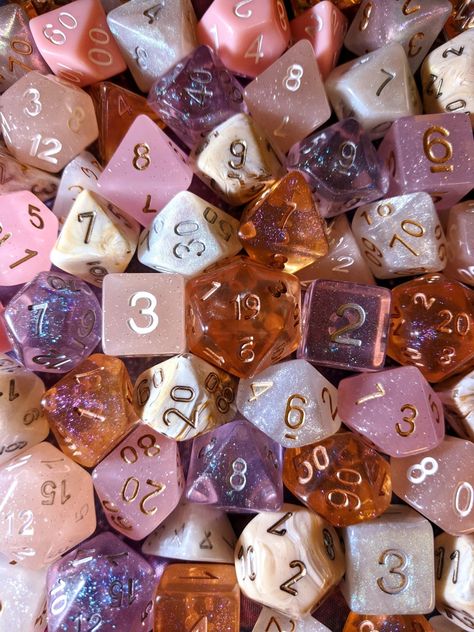 Dice Aesthetic Wallpaper, Dnd Dice Aesthetic, Dice Aesthetic, Dungeons And Dragons Dice, Dnd Dice, Ios Icon, Game Dice, Crafts For Teens, Dnd Characters