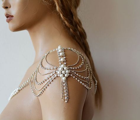 Wedding Dress Shoulder Wedding Dress Accessory Bridal by ADbrdal Over a simple strapless dress? Enchanting. Shoulder Wedding Dress, Shoulder Jewelry, Shoulder Necklace, Anna Campbell, Bridal Accessory, Body Chains, Wedding Accessory, Wedding Dress Accessories, Wedding Belts