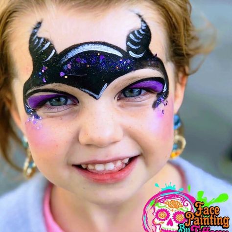 Drawing On Face, Disney Face Painting, Kids Halloween Face, Facepainting Halloween, Face Painting Halloween Kids, Halloween Face Paint Designs, Easy Halloween Face Painting, Neon Face Paint, Easy Face Painting Designs