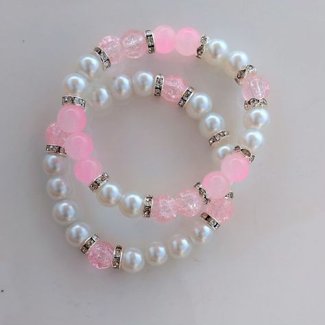 Sugar Rose Sparkle Bracelets 🍬🌹✨️ Elegance in Pink and Pearl - handcrafted with love by Marbles_Treasuree ✨️💗Perfect for a touch of class of any outfit • DM TO PLACE IN YOUR ORDERS If viewing follows:@marbles_treasuree for more styles & accessories!🌸beaded bracelets, necklaces,rings, and anklets.🫶🫶 IG:@marbles_treasuree📸 Marble Bracelet, Sugar Rose, Sparkle Bracelet, Bead Making, Easy Diy Art, Marble Effect, Beads Bracelet, How To Make Beads, Ring Necklace