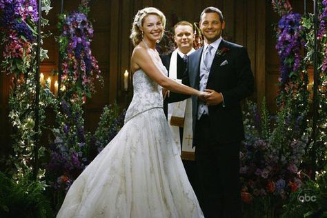 Izzie Stevens (Grey’s Anatomy) | Community Post: 28 Of The Most Memorable TV Wedding Dresses Ever Alex And Izzie, Isobel Stevens, Justin Chambers, Izzie Stevens, Saving Hope, Tv Weddings, Meredith And Derek, Alex Karev, You're My Person