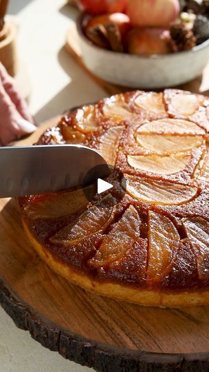 177K views · 1.4K reactions | Apple Upside Down Cake | This delicious Apple Upside Down Cake features a caramel apple topping, and a fluffy spiced cake.
Full recipe:... | By Pies and Tacos | Let's make a delicious apple
upside down cake. This cake features a caramel apple
topping and a fluffy spiced cake. Start by preparing the
apple. Peel the apple and slice into a quarter of an inch thick
slices. Sprinkle the cinnamon and nutmeg over the apples and
stir gently to coat them in the spices. Then prepare the cake
pan. Use a nine inch cake pan for this recipe. Grease the
bottom in the sides of the pan with oil. Then place a circle
of parchment paper on the bottom of the pan and grease
the parchment paper. Place the apples on the bottom of the pan
on an even layer. Then place the cake pan with Carmel Apple Upside Cake, Caramel Apple Upside Down Cake Recipe, Upside Down Spiced Apple Cake, Apples And Honey Upside Down Cake, Carmel Apple Upside Down Cake Delish, Pineapple Cake Recipe, Rhubarb Cake, Caramel Cake, Pineapple Cake