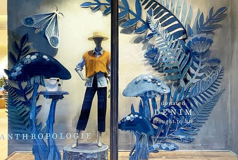 Anthropologie Fall Window Display, Denim Window Display, Luxury Window Display, Anthropologie Window Display, Anthropologie Display, Autumn Window Display, Spring Window Display, Summer Window Display, Vitrine Design