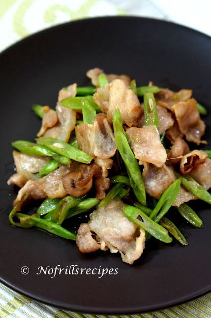 Thinly Sliced Pork Belly Recipes, Stir Fry Pork Belly, Sliced Pork Belly, Confinement Food, Fried Pork Belly, Pork Belly Slices, French Beans, Chinese Stir Fry, Pork Belly Recipes