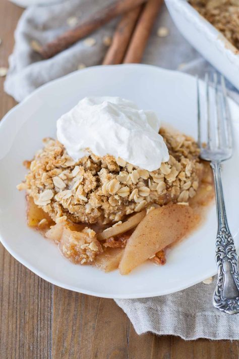 Apple Crisp Oat Crumble Topping, Easy Apple Crisp, Apple Crisp Easy, Weight Watchers Recipes Desserts, Oat Crumble, Ww Desserts, Apples And Cheese, Apple Crisp Recipes, Cream Cheese Recipes