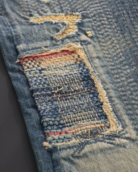 Denim Repair Embroidery, Sashiko Denim Repair, Boro Jeans, Sashiko Jeans, Altered Jeans, Kapital Kountry, Denim Stitching, Boro Denim, Kapital Denim