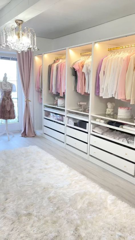 Spare Bedroom Into Walk In Closet, Spare Room Walk In Closet, Spare Room Closet, Modern Dressing Room, Dressing Design, Dressing Room Decor, Dressing Room Closet, Dream Closet Design, Closet Design Layout