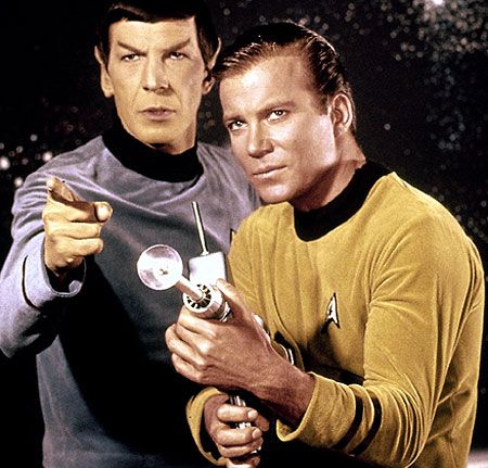 Spock and Captain Kirk played by Leonard Nimor and William Shatner Star Trek Captain Kirk, Star Trek Aesthetic, Hot Alien, Macbook Screen, Spock And Kirk, Star Treck, Star Fleet, Star Trek Captains, Star Trek Spock