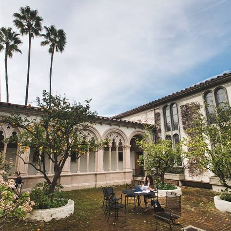 Scripps College in Claremont, Ca. Stunning! Scripps College Aesthetic, California College Aesthetic, Scripps College, Claremont Colleges, Claremont California, Occidental College, College Goals, 2024 Manifestation, College Vision Board