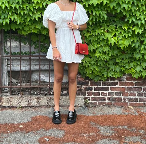 White Dress And Loafers Outfit, Coach Loafers Outfit, Steve Madden Loafers Outfit, Dress And Loafers Outfit, Loafers Outfit Ideas, Dress With Loafers, Loafers Women Outfit, Steve Madden Outfits, Steve Madden Loafers