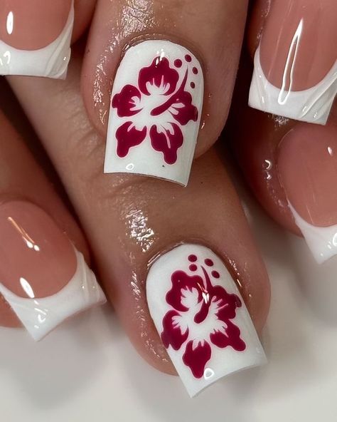 Haiwan Flower Nails, White Nails With Hawaiian Flower, Cute Simple Nails Summer, How To Make A Flower On Nails, Hibiscus Flower Nails Simple, Short Nails With Flower Design, Red And White Flower Nails, Nail Inspo Not Acrylics, Red Hibiscus Flower Nails