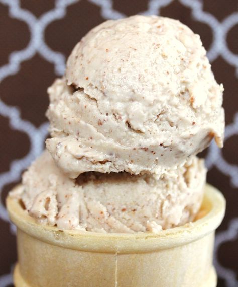 Almond Butter Ice Cream | The Vegan 8 Almond Butter Ice Cream, No Churn Strawberry Ice Cream, Almond Milk Ice Cream, Non Dairy Ice Cream, Churn Ice Cream, Almond Ice Cream, Vegan Ice Cream Recipe, Butter Ice Cream, Ice Cream Maker Recipes