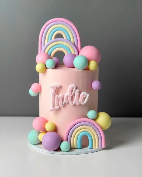 Birthday Cake Rainbow Theme, 1st Birthday Cake Rainbow, Pink Cake Decorating Ideas, Rainbow Theme Cake, Barbie Backdrop, Barbie Themed Birthday Party, Barbie Themed Cake, Pastel Rainbow Cake, Rodjendanske Torte