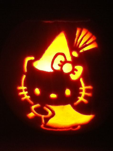 Hello Kitty pumpkin Pompompurin Pumpkin, Hello Kitty Pumpkin Carving, Hello Kitty Halloween Wallpaper, Halloween Pumpkins Carvings Designs, Hello Kitty Pumpkin, Halloween Desktop Wallpaper, Halloween Pumpkin Crafts, Cute Pumpkin Carving, Hello Kitty Colouring Pages