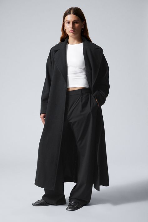 kia oversized wool blend coat - Black | Weekday WW Black Coat Outfit Casual, Weekday Coat, Black Wool Coat Outfit, Oversized Black Coat, Long Black Coat Outfit, Long Black Coat Women, Coat Aesthetic, Wool Coat Outfit, Black Coat Outfit