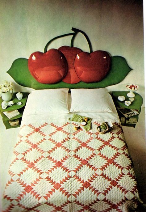 IMG_0049 | Jo midcenturyjo | Flickr Cherry Design, Casa Vintage, Green Bedroom, Retro Interior, Decor Guide, Retro Home Decor, Dream Rooms, Retro Home, Dream House Decor