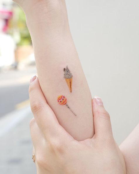 Ovenlee Tattoo, Ice Cream Korean, Dessert Tattoo, Ice Cream Tattoo, Simple Treats, Candy Tattoo, Korean Tattoo, Minimalistic Tattoo, Candy Ice Cream