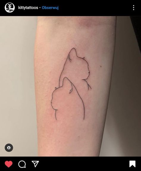 Spine Tattoo Simple, Cat Hand Tattoo, Small Tattoo Ideas Back, Finger Tattoo Minimalist, Cat Tattoos Ideas, Tattoo Dainty, Simple Cat Tattoo, Best Friends Tattoo, Cat And Dog Tattoo