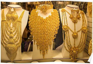 Gold Coins For Sale, Gold Market, Dubai Gold Jewelry, Arabic Jewelry, موارد بشرية, Gold Necklace Indian, Buying Gold, Coins For Sale, Gold Jewelry Indian