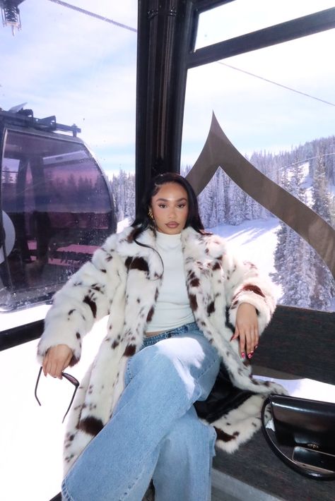 Symphani Soto Symphani Soto, Acrylic Nails Coffin Short, In The Mountains, Fashion Inspo Outfits, The Twenties, Fur Coat, Fashion Inspo, Fashion Outfits, Clothes