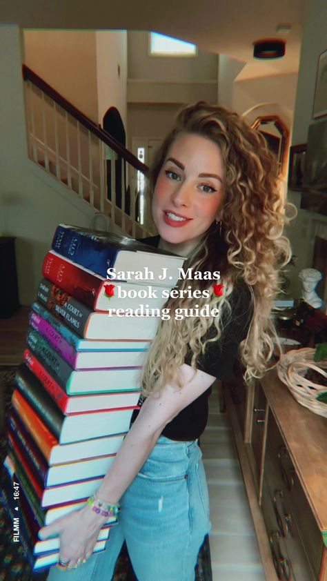 Sjm Reading Guide, Throne Of Glass Book Order, Sarah J Maas Reading Order, Throne Of Glass Reading Guide, Acotar Reading Order, Throne Of Glass Order, Sarah J Maas Books In Order, Throne Of Glass Reading Order, Glass Bookshelves