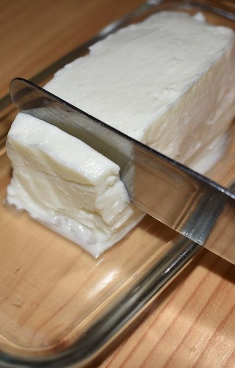 Homemade Goat Milk Butter - Perfected! - Zion Family Homestead Goat Milk Pudding Recipe, Goat Milk Pudding, Goat Milk Fudge Recipe, Goat Milk Butter, Milk Pudding Recipe, Goat Milking, Goat Milk Recipes, Goat Recipes, Preserving Foods